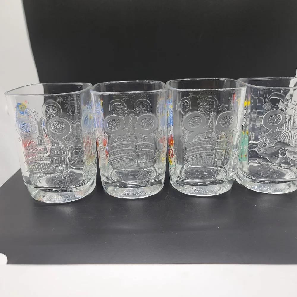 2000 Walt Disney World/ McDonald's Celebration Glasses. - Picture 3 of 16